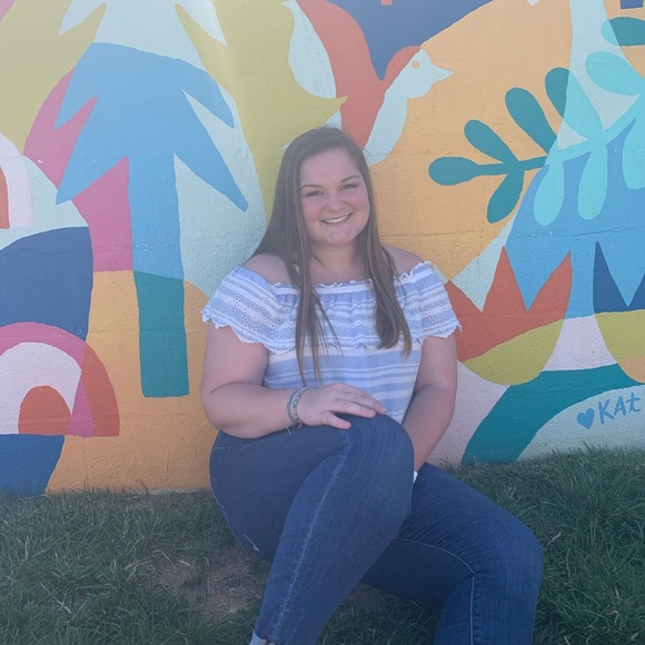 Meet your Posher, Miranda - Picture 1 of 1